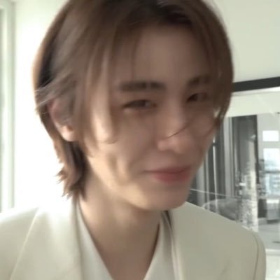 iihanoddboii's profile picture. for my cat and fish 🐈‍⬛🐠 | fics & aus ⬇️