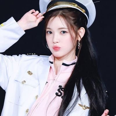 lee_heon20's profile picture. H₂+H = 💖