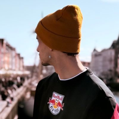 manueelarias's profile picture. 