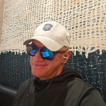 Brianlee1997921's profile picture. International Businesses🇯🇵🇩🇪🇬🇧🇨🇦🇵🇱🇺🇸 🏗️🏨👷 Builder's CEO HQ/♌Black Belt karate 🥋 🥷/ 🎸 Guitar Studio🎙️🔊/ /Banker 🪬🏦/God' First 😇