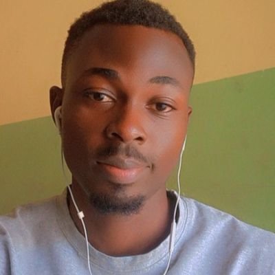 0laitan9's profile picture. instagram: @24wears_get /Arsenal Fan/Accountant/Wears plug/graphics designer/Footballer/