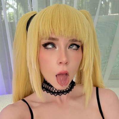 itsyourfox's profile picture. Cute girl who is way too horny most of the time ❤️