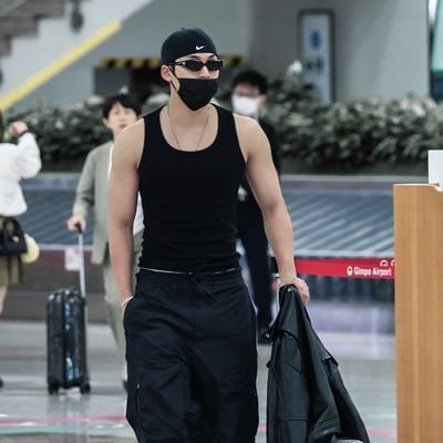 fineshyt_n80579's profile picture. 