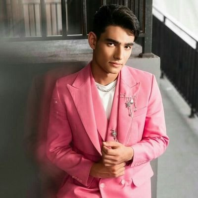 SunnySinar's profile picture. Akun penggemar yang mungkin tak terlihat🤭

HV & As