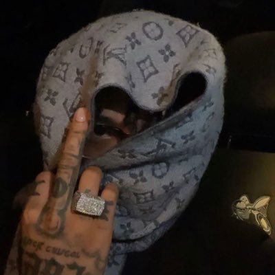 loadedpape's profile picture. too real for y’all ✌🏾