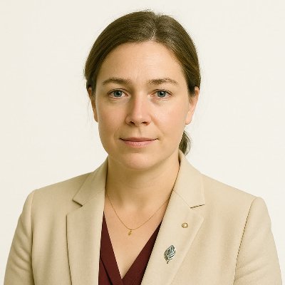 LeahForHer's profile picture. Turning research into resistance 💬📚 | PhD: Women’s Gender & Sexuality Studies (WGSS)