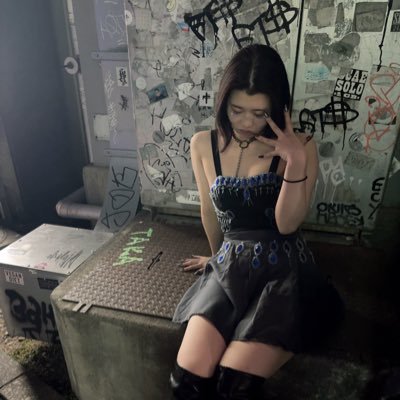 Rei_at_QueenBee's profile picture. 🐝💙＆🐉🏯🌊