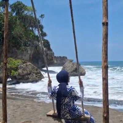 serenastre's profile picture. 🦦 bisaaaa pasti bisaaaaa!! 🌞