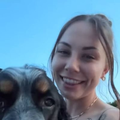 AvaBrown101's profile picture. love me