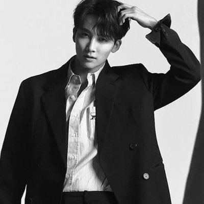 shituuoz's profile picture. 01