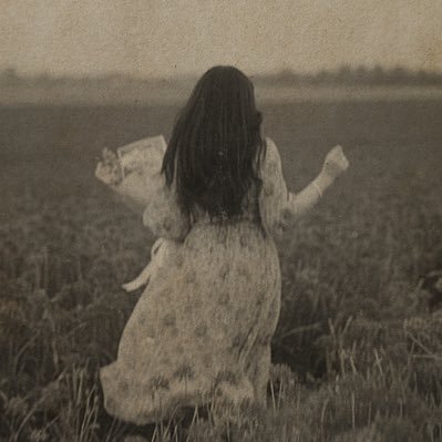 lostinhogwartss's profile picture. A little bit diaries ✨