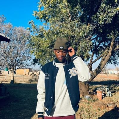 OtlotlengT89828's profile picture. Am a young person who wants to achieve his goal ..♥️🥺and became the next south African icon ..