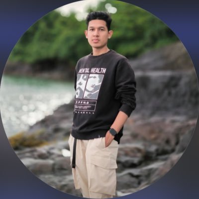 Notthateasy12's profile picture. 