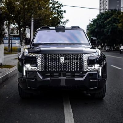 jialian2501's profile picture. China, a senior global export supplier of automobiles, has been deeply involved in the industry for many years and holds abundant high-quality automobiles.
