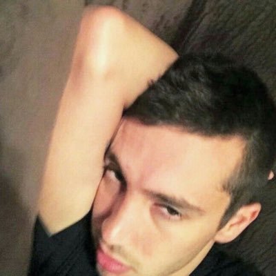 ukuleleb0y's profile picture. dream blunt rotation