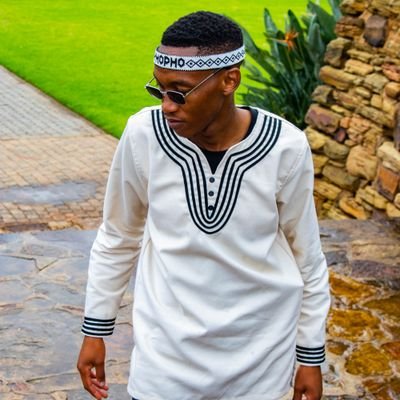 easterndawg_'s profile picture. 🇿🇦📍 eNgcobo | Chem | Geo | HipHop.