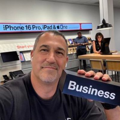 Chriscole880's profile picture. contact me for your New gadget 📱  📷  🎧 delivery at your doorstep. @chrisgold.com #chrisgold❤️🇺🇸🇯🇵🇳🇿🇰🇷🇨🇦🇦🇺🇧🇷 I got you covered 🚷❌🇩🇪🇨🇶
