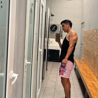 ESebasVLeal's profile picture. he perdido el rumbo pero soy feliz.