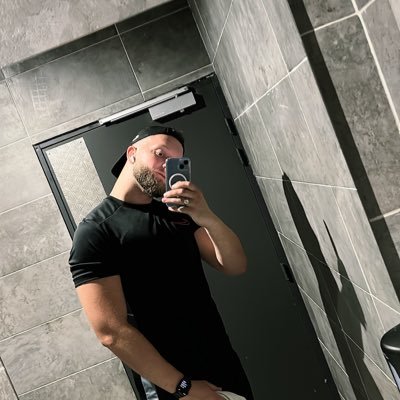 Sakho91's profile picture. 1’97. Fluctuat Nec Mergitur ⚜️❤️💙. P91RIS📍.CHAMPION D’EUROPE ⭐️