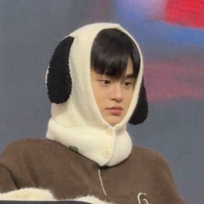 hwi__slsk's profile picture. 또 나야