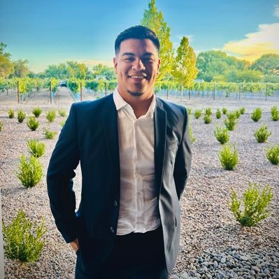 edwingLAT's profile picture. UTRGV grad ✌🏽 & Texas Tech alum 👆🏽 | Athletic Trainer keeping Texas in top shape | Father of 2 | My opinions, my rules—not the schools’!