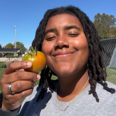 tpants32's profile picture. Welcome to my mind 🧠