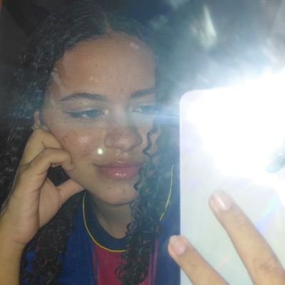 eeeeemyyyyy's profile picture. 💙🦁