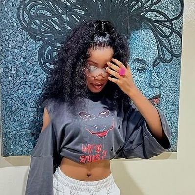 worthyisher's profile picture. ✨Certified Lover Girl 💗