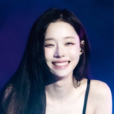 rc01010411's profile picture. KW/WK  https://t.co/1lWZCqtU1c