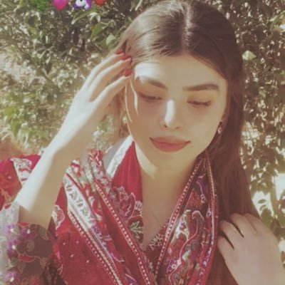 tayyabaaa___'s profile picture. female lead in the comedy/thriller thats my life 🫤