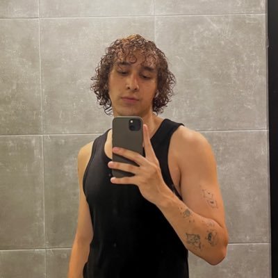 em4mr's profile picture. 