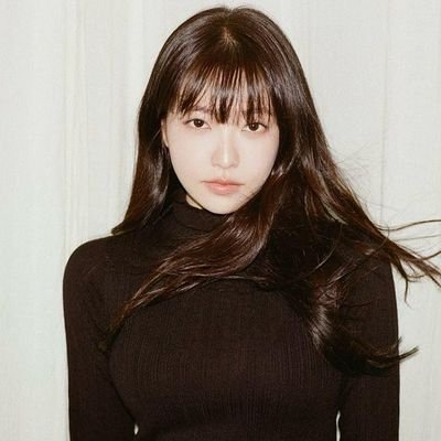 yewikicm's profile picture. Angel face, long lashes batting like butterfly wings, waist snatched by the gods, smile sharp enough to cut diamonds. too pretty to be this dangerous