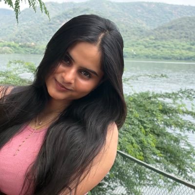 DishaSangekar's profile picture. Limitless 🤍 Building EDVANCED, a Fun + Futuristic education program | Learning how to Farm well 🧩