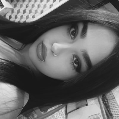 _ros1a's profile picture. 