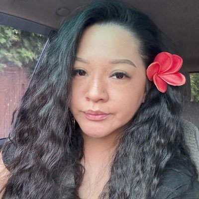 thekittykarma's profile picture. mom + gamer + tailgate musician