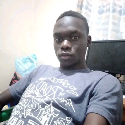 roge30729's profile picture. 