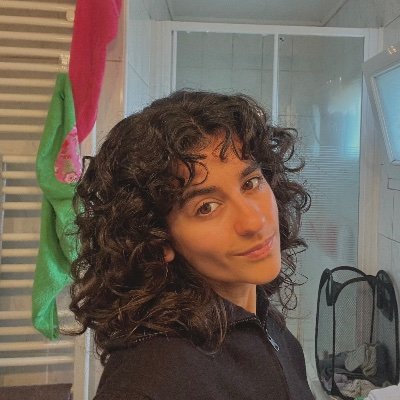 alicedps's profile picture. long may you roar at your dinosaurs 🤎