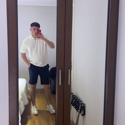 Cxmmie51's profile picture. HMFC 🇱🇻