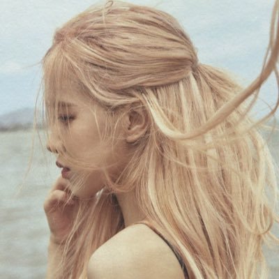 bp_kimlili's profile picture. numbers one 🤍 roses_are_rosie ✨