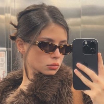 theekarasu's profile picture. 