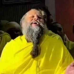 Abhishekgtaa's profile picture. कर्मण्येवाधिकारस्ते मा फलेषु कदाचन।
मा कर्मफलहेतुर्भूर्मा ते सङ्गोऽस्त्वकर्मणि॥
   देश धर्म के लिए जान लुटा दूंगा ओ भी कम है जय हिन्द जय भारत जय सनातन धर्म