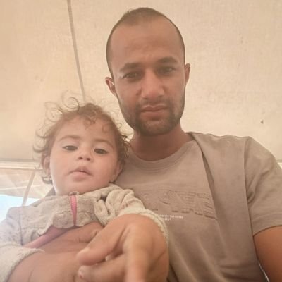 MuhammedSu11949's profile picture. I am Mahmoud from Gaza, a father of two children, Mira and Jamal. I am asking for your help. 
👉
https://t.co/vbSaO42PUu