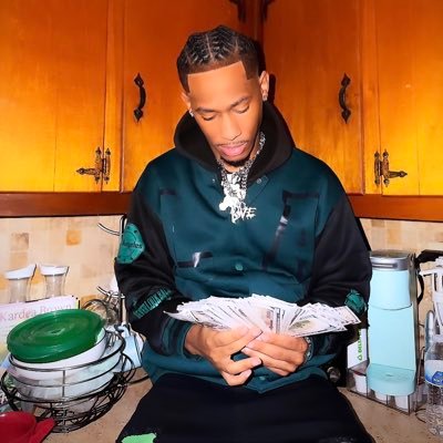 daonlygame's profile picture. 🩸🗡Ima trill ass 💯nigga 🤷🏽‍♂️🤫Who stack his💸💰and LOVES HIMSELF be chillin and loves anime😍🤤🥶YES IMA FULL TOP😏onlyfans https://t.co/Pkcgi8x6sd