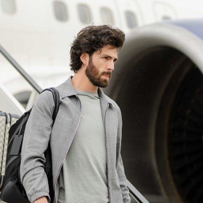 FhjijDhhfd's profile picture. I know looks aren’t everything, but I have them just in case.