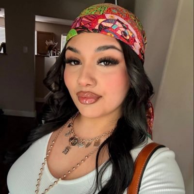 Juliana12614's profile picture. keep following the light and never give up,Always believe you can achieve your goals,I’m happy I never gave up on myself now I’m living the life I always wanted