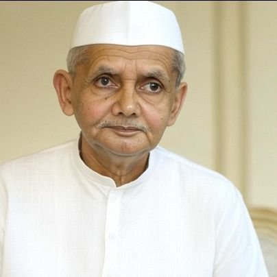 mkv_001's profile picture. Look at the GIRTH of uprooted tree above, when the time comes, even the widest girths get uprooted, depends on the strength of the storm. Increase the strength