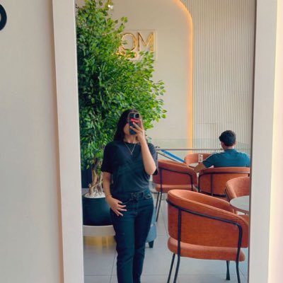 itz_nevermind's profile picture. Just peachy