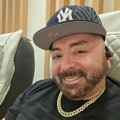 DavidEmman66040's profile picture. My Old account got disabled at 12k Follow my new account 🙏 
Traveler