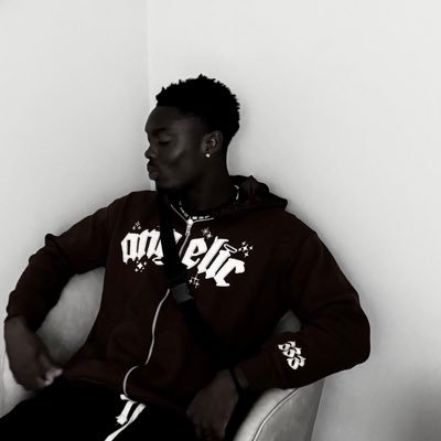 rstacxz's profile picture. Part-time niche internet micro celebrity