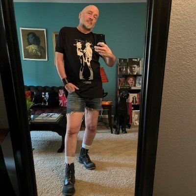 vydbjtxz0hlyiet's profile picture. Proud Villan since Day 1 • Unofficial AVFC fan‑page • Opinions, reactions, ongoing journey 💙💜